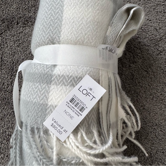 Cozy Plaid Throw Blanket - White and Gray - Picture 2 of 4